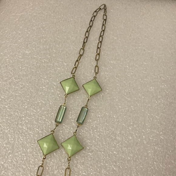 Geometric Blue Green Faceted Crystals Gold Tone Open Oval Link Chain Necklace - Picture 4 of 15